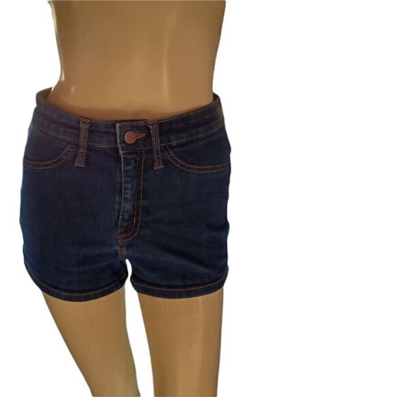 wild fable Pants - 601648......Wild Fable Dark Wash Jean Shorts Size 8/29, 27"W, 2" Inseam
